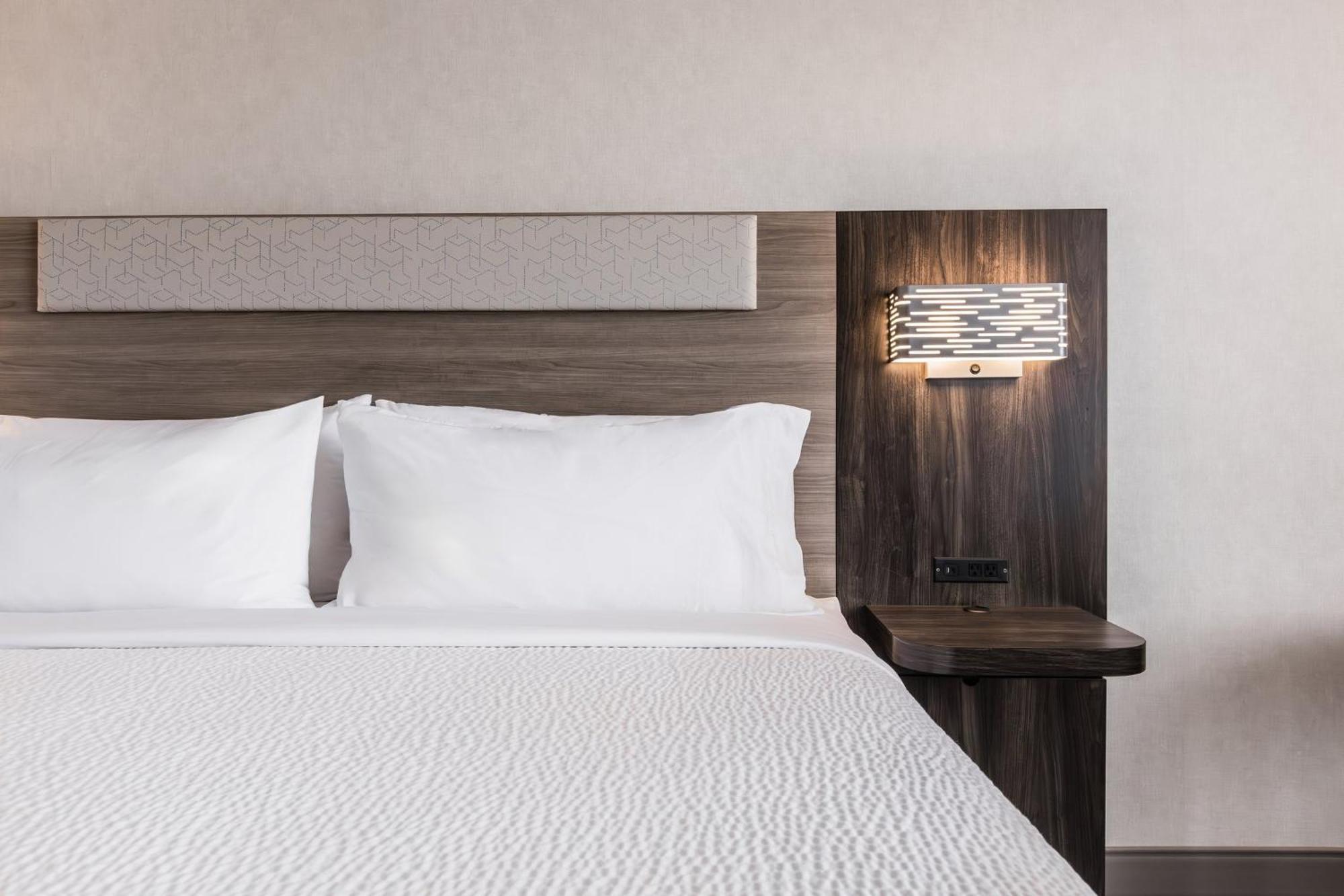 Holiday Inn Express Toronto-North York By Ihg Kültér fotó