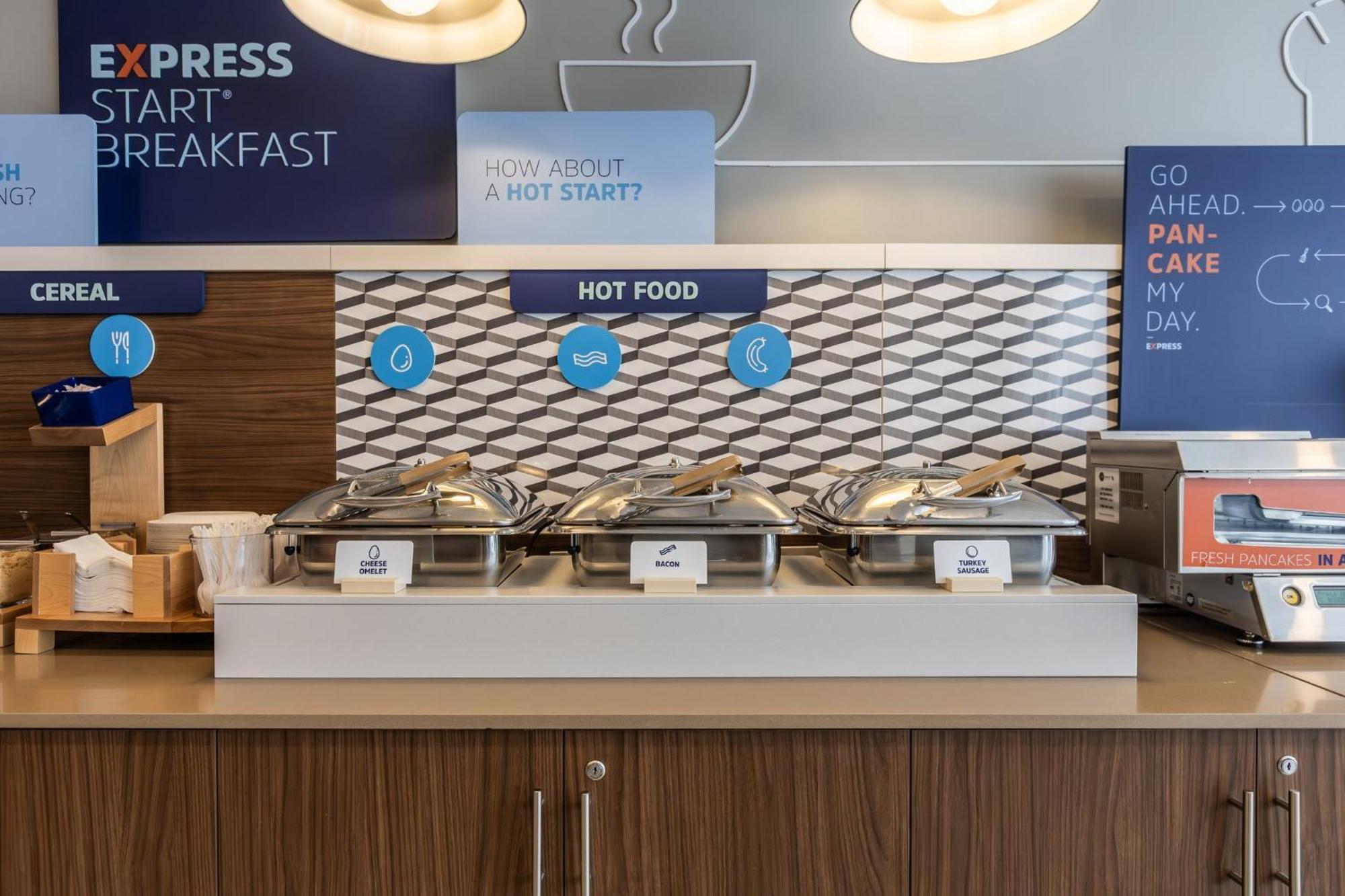 Holiday Inn Express Toronto-North York By Ihg Kültér fotó