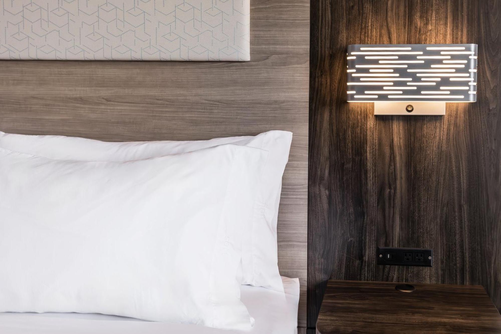 Holiday Inn Express Toronto-North York By Ihg Kültér fotó