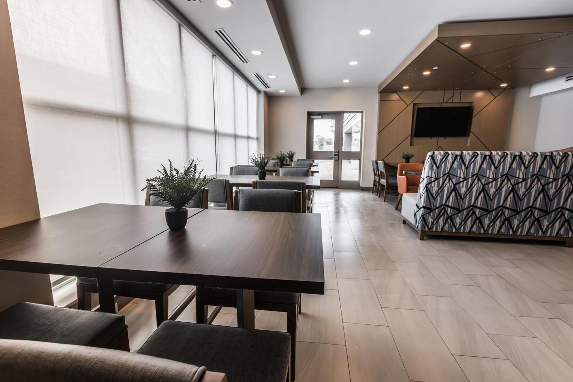 Holiday Inn Express Toronto-North York By Ihg Kültér fotó