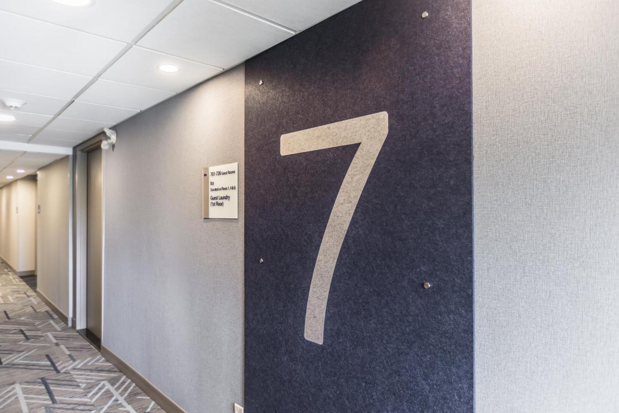 Holiday Inn Express Toronto-North York By Ihg Kültér fotó
