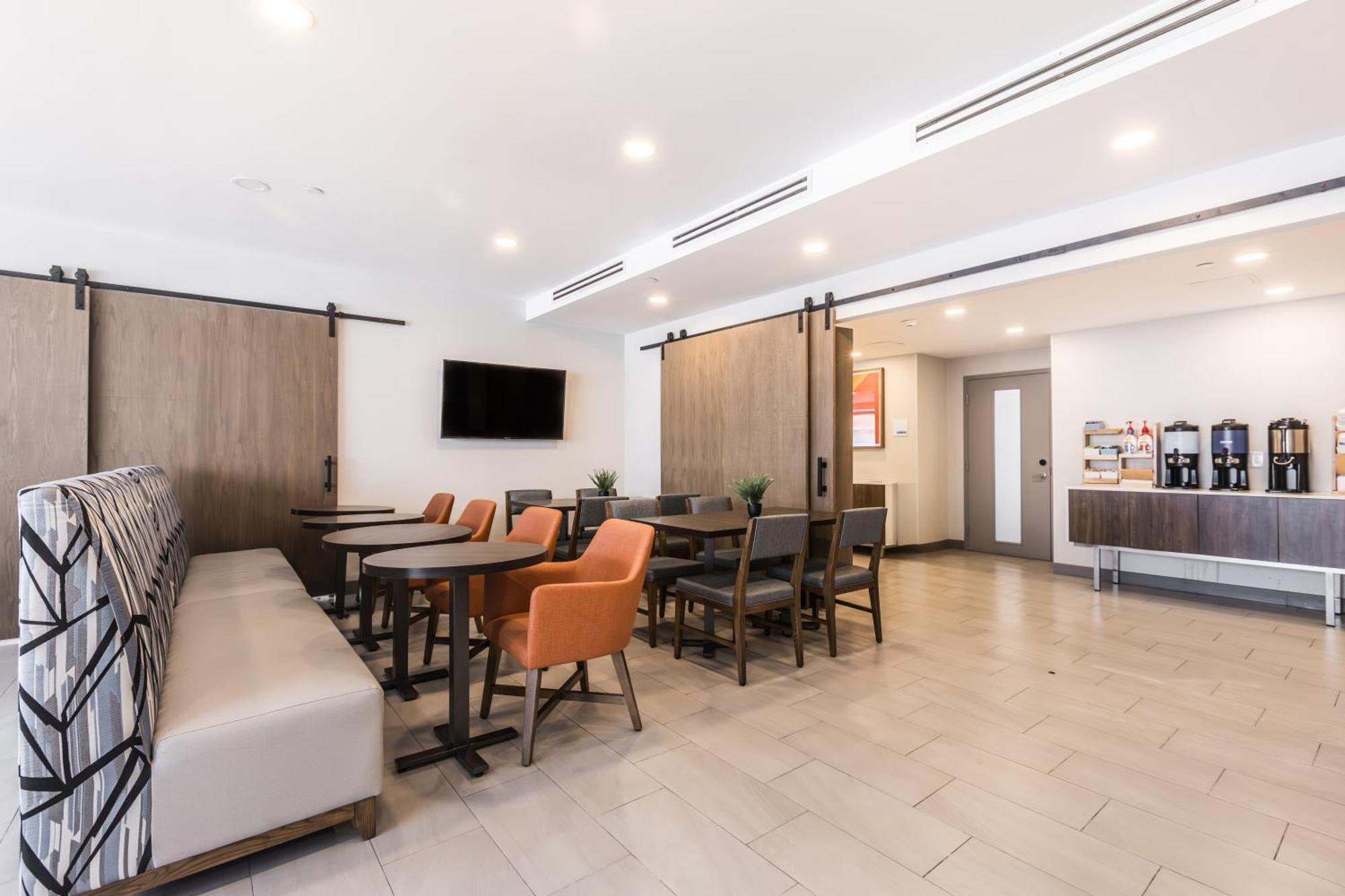 Holiday Inn Express Toronto-North York By Ihg Kültér fotó